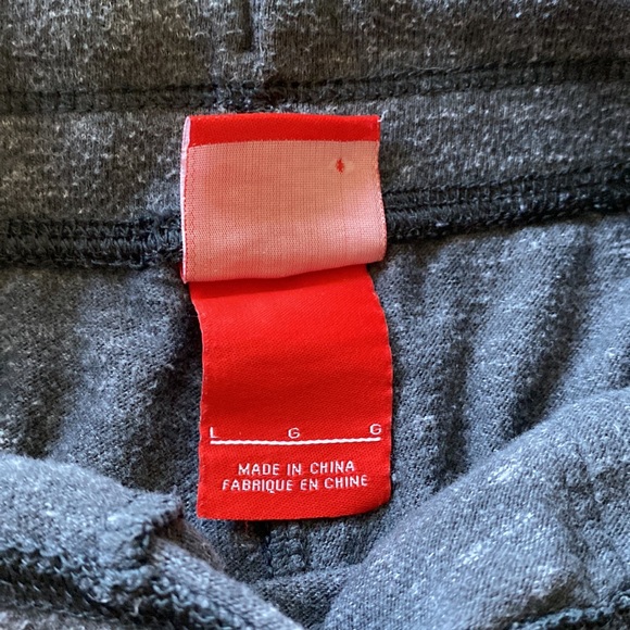 Nike girls joggers/nickers - Picture 3 of 5